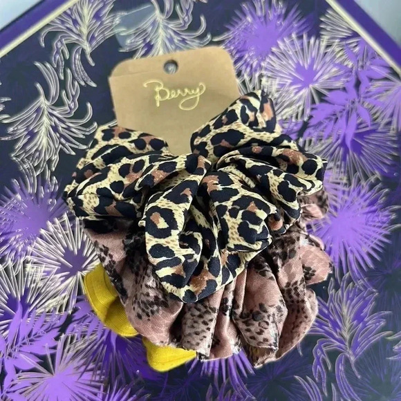 Berry 3 Hair tie Bundle - Picture 2 of 6